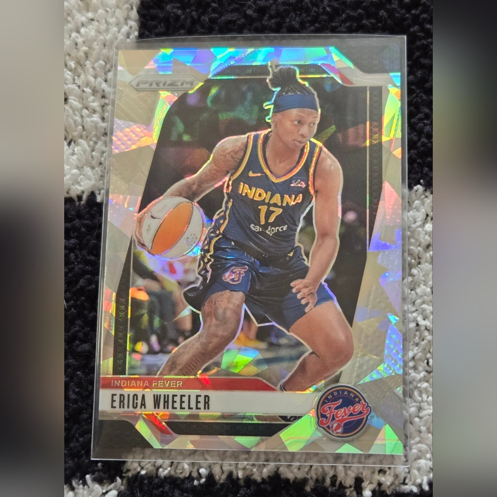 2024 WNBA Prizm Erica Wheeler Cracked Ice Refractor Indiana Fever NM #61